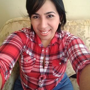 Meet your Posher, Esther